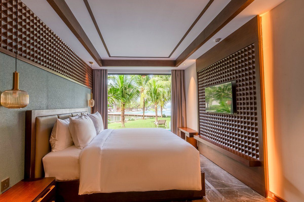 Bungalow 3 Bed – Koi Resort & Res. Da Nang